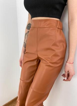 Жіночі брюки із екошкіри2 фото