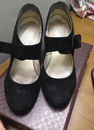 Чорні замшеві туфлі на широку ніжку2 фото
