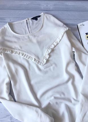 Стильна блуза з рюшами від new look