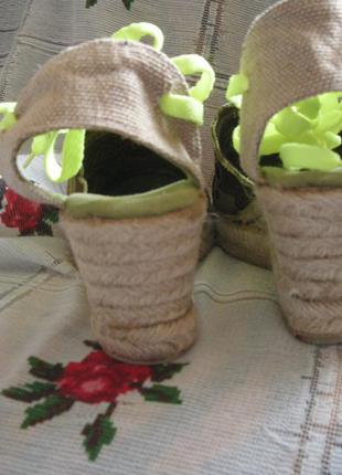 Босоножки"espadrilles"р.40,стелька-23,5см.зелено-болотного цвета.3 фото