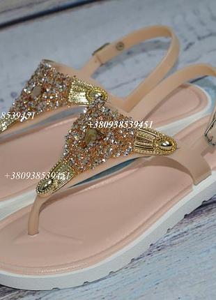 Силиконовые босоножки со стразами. через палец, сандалии, сандали, с камнями