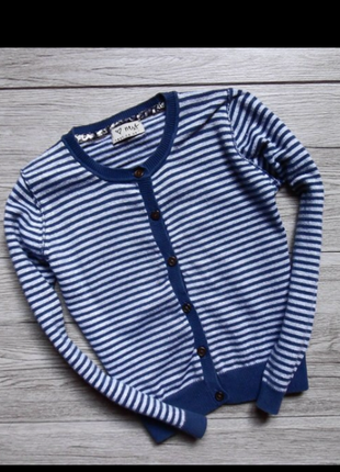 Стильная полосатая кофта на пуговках