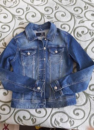 Куртка джинсова