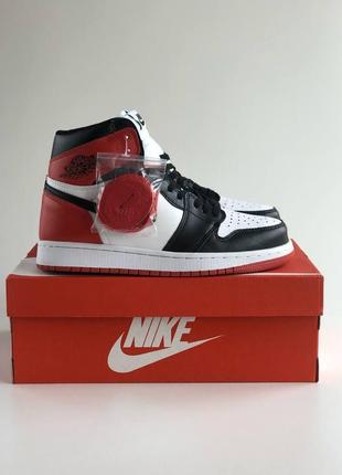 Кроссовки nike air jordan 1 retro red&white