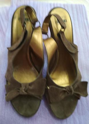 Итальянские босоножки sotto sopra