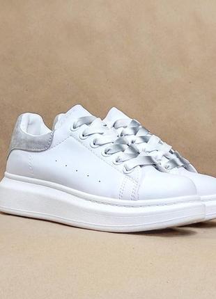 Белые кроссовки ботинки кеды в стиле mcqueen білі кросівки черевики кеди в стилі mcqueen3 фото