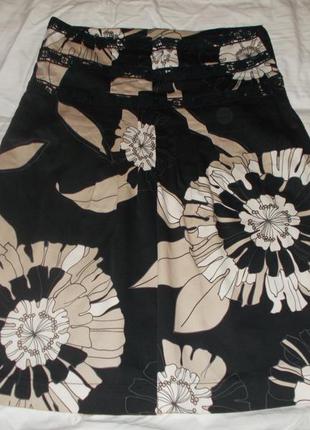 Яскрава спідниця датської фірми fransa