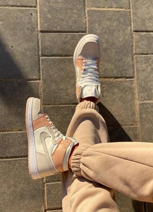 Nike air jordan high milano peach женские персиковые бежевые кроссовки найк джордан весна лето осень демісезон персикові жіночі кросівки новинка