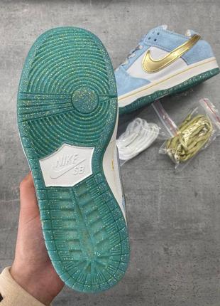 Nike sb dunk low blue gold premium новинка замшеві жіночі блакитні золотисті кросівки найк з натуральної замші весна літо осінь блакитні кросівки3 фото