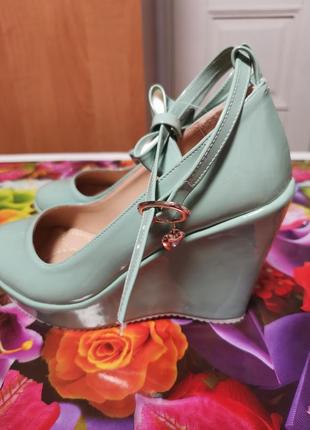 Туфлі на платформі, танкнтке.