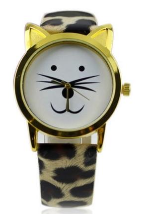Часы с ушками кота леопардовые1 фото