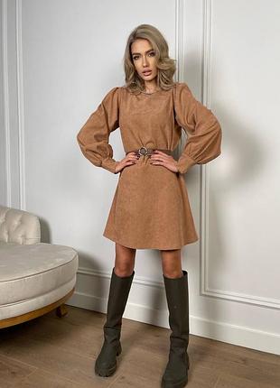 Красивое женское платье в актуальный принт6 фото