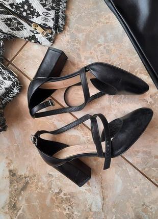 Kotyl collection шкіряні туфлі | чорний