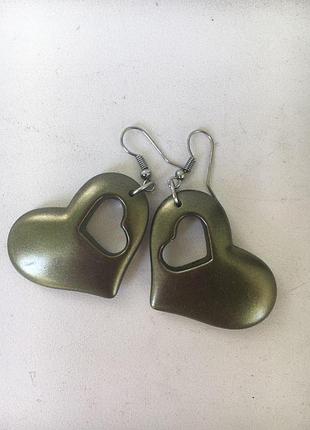Сережки сердечка кольору хакі