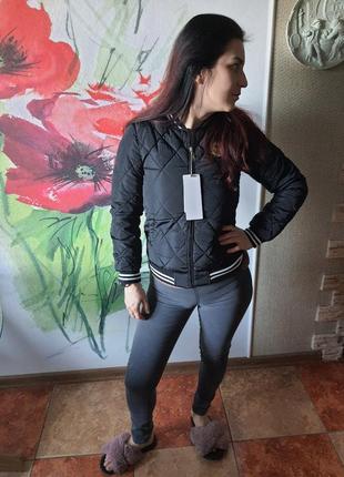 Жіноча куртка