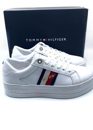 Оригінальні жіночі кросівки tommy hilfiger
