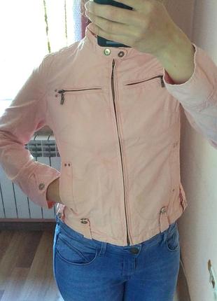 Світло-рожева легка курточка вітрівка banita b