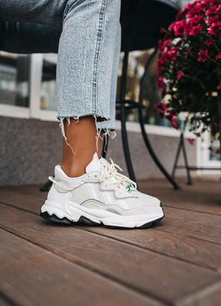 Adidas ozweego жіночі шкіряні весенные світлі кросівки адідас озвиго
