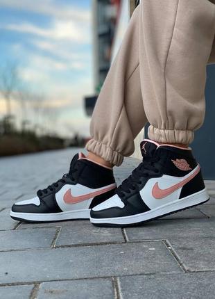 Nike air jordan retro 1 black pink новинка женские высокие кроссовки найк джорданы черные розовые весна лето осень жіночі круті кросівки демісезон1 фото