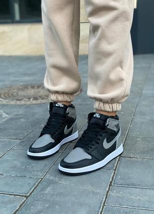 Nike air jordan retro 1 black grey новинка женские высокие кроссовки найк джордан черные весна лето осень жіночі сірі чорні кросівки4 фото