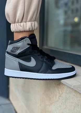 Nike air jordan retro 1 black grey новинка женские высокие кроссовки найк джордан черные весна лето осень жіночі сірі чорні кросівки9 фото