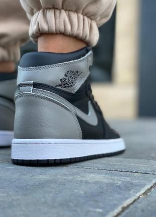 Nike air jordan retro 1 black grey новинка женские высокие кроссовки найк джордан черные весна лето осень жіночі сірі чорні кросівки8 фото