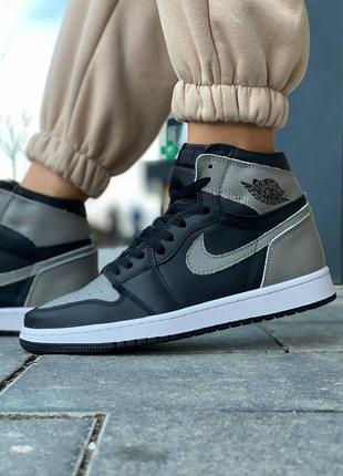 Nike air jordan retro 1 black grey новинка женские высокие кроссовки найк джордан черные весна лето осень жіночі сірі чорні кросівки2 фото