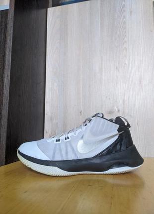 Nike air versitile - баскетбольні кросівки
