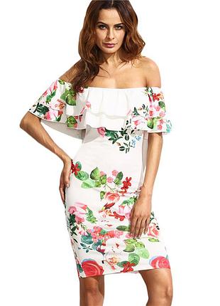 Шикарне біле плаття прикрашене квітами !