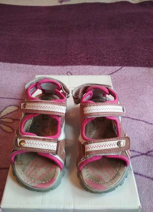 Босоножки спортивного плана для девочки