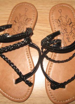 Сандалі, мокасини 26-27р, 8-9р