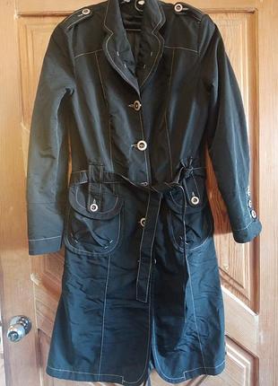 Демісезонний плащ жіночий