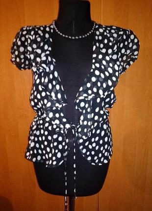 Кофточка 46 чорна в білий горошок з воланами