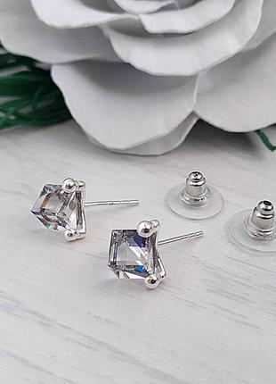 Гвоздики с кубиками swarovski3 фото