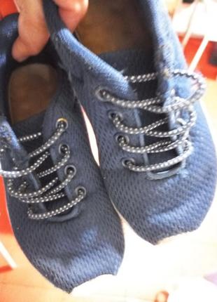 Кроссовки 27 размера