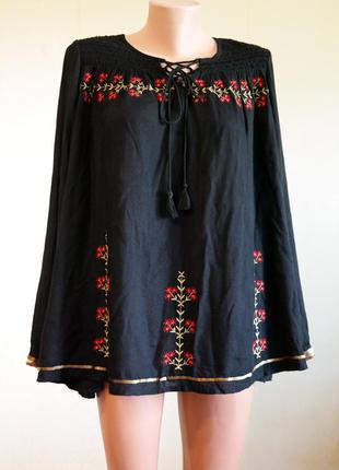 Блуза с вышивкой