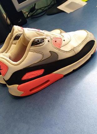 Дитячі кросівки