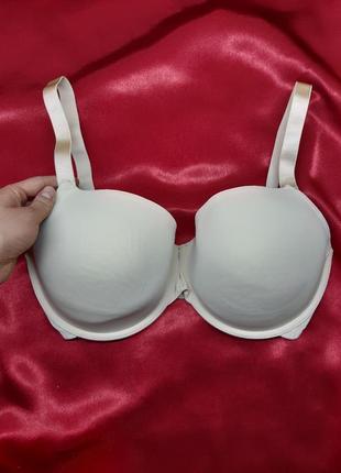 Ідеальний бежевий нюдовый тілесний однотонний гладкий базовий бюстгальтер ліфчик з м'якими паролоновыми чашками без пушапа великого розміру чашка g