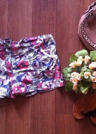 Цветастые летние шортики