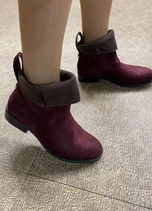 Женские ботинки ковбойки замшевые с отворотом бордовые на низком 36-411 фото