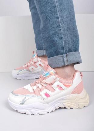 Жіночі кросівки на платформі