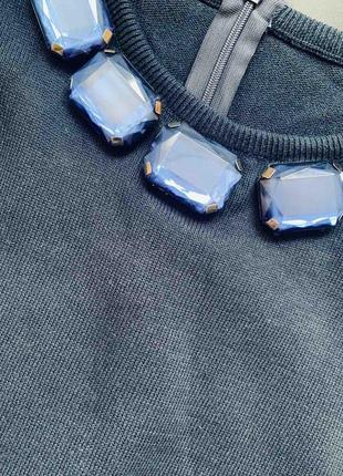 Женский темно-синий свитер с массивными  камнями3 фото