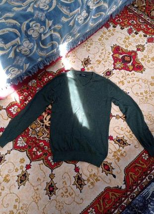 Светр, у відмінному стані.