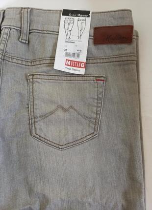 Светлые джинсы для женщин mustang.брендовий одяг stock3 фото