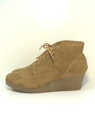Жіночі замшеві черевики ботинки janet d. р. 40