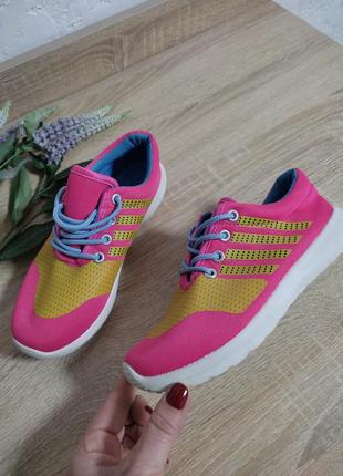 Кросівки р. 35(22см)