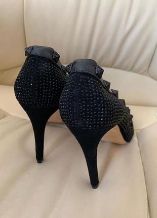 Туфли в стиле valentino лодочки черные замшевые со стразами в наличии6 фото