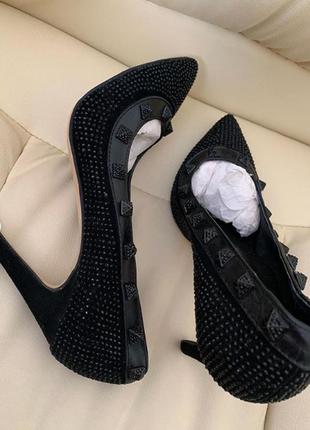 Туфли в стиле valentino лодочки черные замшевые со стразами в наличии3 фото