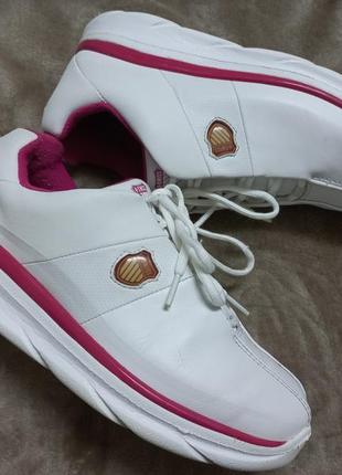 Кросівки мокасини фірмові шкіра дружин. 40р.clarks індонезії