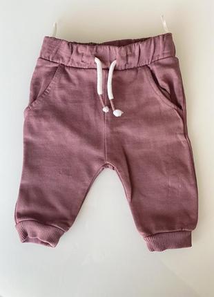 Спортивные штанишки c&a